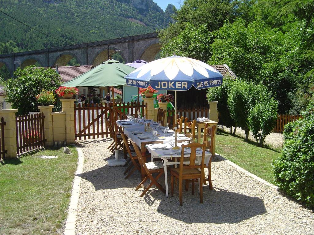 Bed and Breakfast Aux Quatre Saisons Axat Экстерьер фото