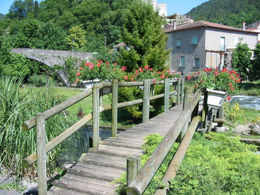 Bed and Breakfast Aux Quatre Saisons Axat Экстерьер фото