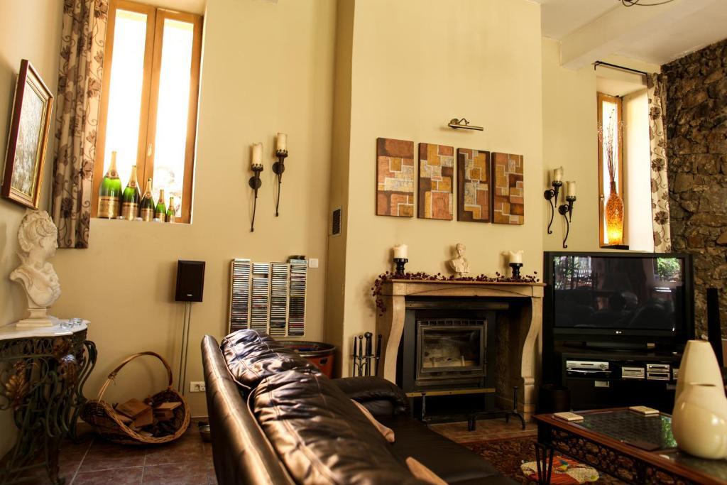 Bed and Breakfast Aux Quatre Saisons Axat Экстерьер фото